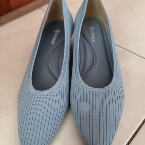 Shoes - Vivaia wedge blue pumps